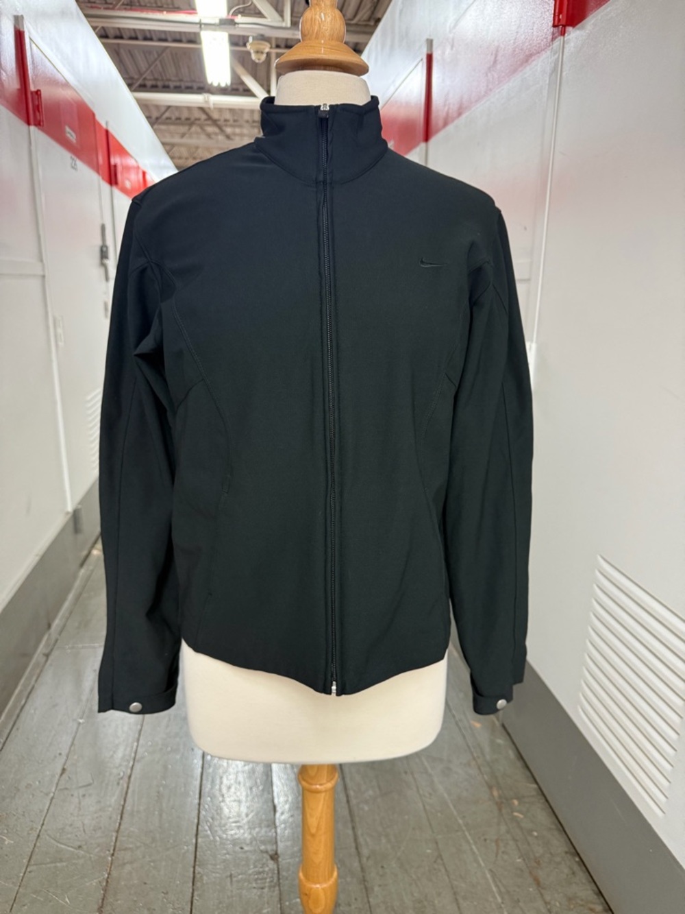 Nike Women’s Black Lightweight Performance Zip Jacket